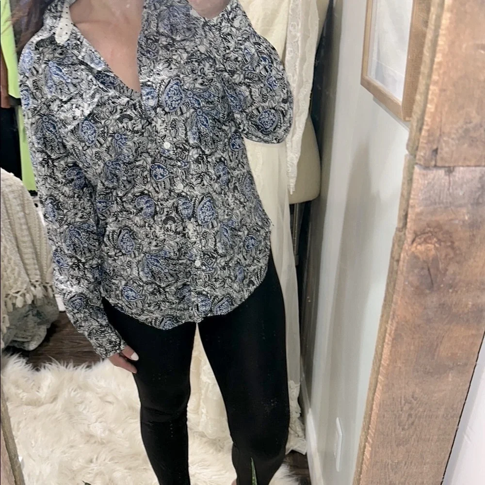 Talbots Blue and Black Paisley Button-Up Shirt size large cotton fabric - Picture 2 of 8